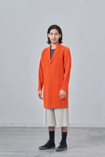 Look 10
